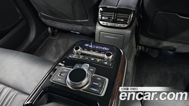 Genesis EQ900 3.8 GDI AWD Luxury 2018 — фото 32