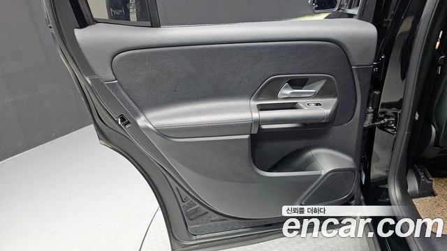 Mercedes-Benz GLB-Class (X247) GLB200 d 2021 — фото 25