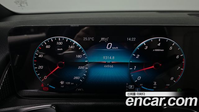 Mercedes-Benz GLB-Class (X247) GLB220 2021 — фото 8