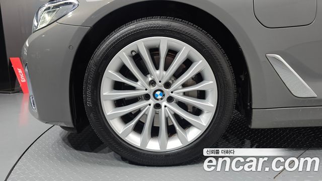 BMW 5 Series (G30) 530e Luxury 2021 — фото 5