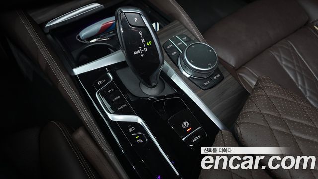 BMW 5 Series (G30) 530e Luxury 2021 — фото 9