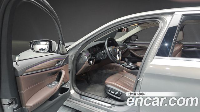 BMW 5 Series (G30) 530e Luxury 2021 — фото 10