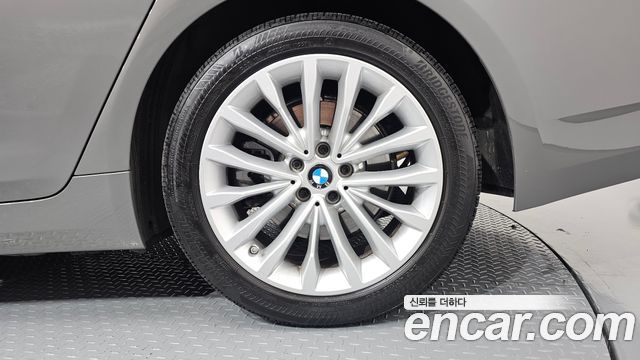BMW 5 Series (G30) 530e Luxury 2021 — фото 27
