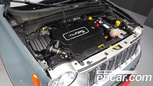 Jeep Renegade 2.0 Diesel Limited AWD 2018 — фото 6