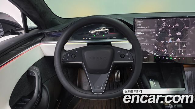 Tesla Model S Plaid 2023 — фото 13