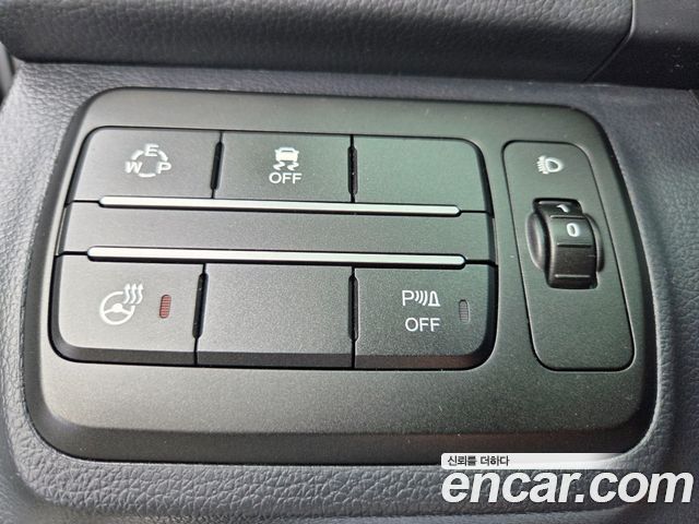KG Mobility (SsangYong) Tivoli LX 2WD HI-DLX 2016 — фото 20