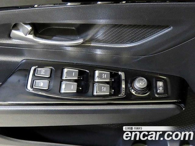 KG Mobility (SsangYong) Beautiful Korando Gasoline 1.5 2WD C5 Plus 2022 — фото 18