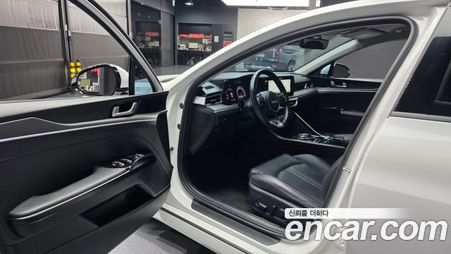 Kia K5 (III) 2.0 Prestige 2023 — фото 10