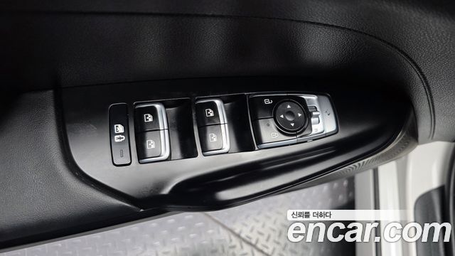 Kia K5 (III) 2.0 Prestige 2023 — фото 31