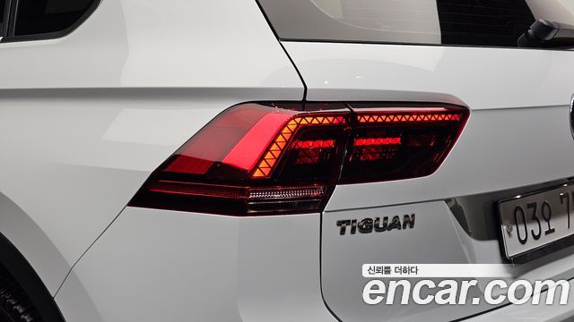 Volkswagen Tiguan (II) 2.0 TDI 4Motion Prestige 2018 — фото 29