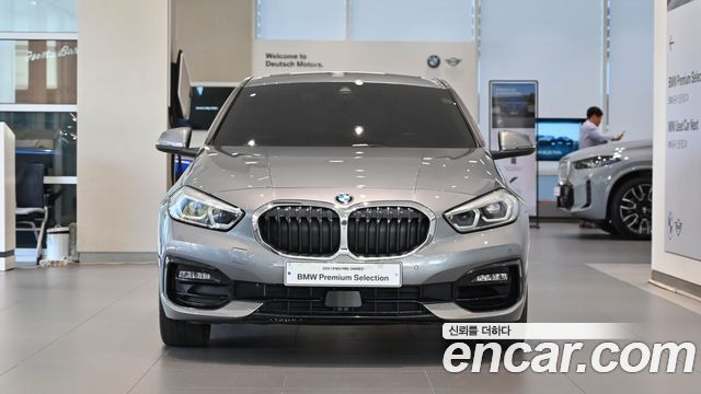 BMW 1 Series (F40) 120i Sports 2023 — фото 3