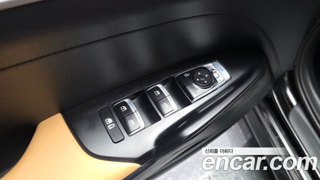 Kia K5 (III) 2.0 Prestige 2023 — фото 28