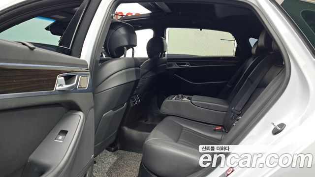 Genesis G80 3.3 GDI AWD Premium Luxury 2018 — фото 12