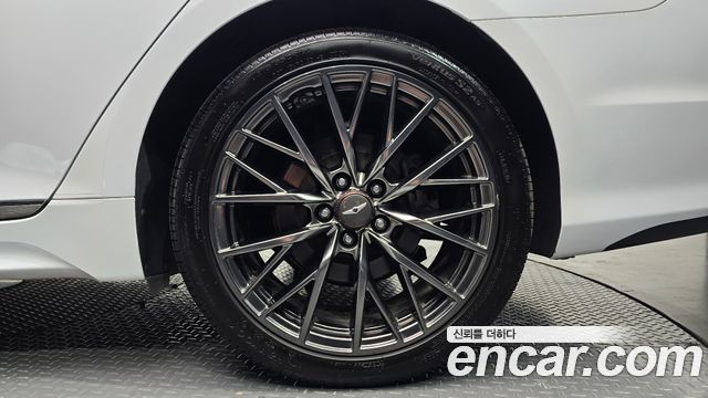 Genesis G80 3.3 GDI AWD Premium Luxury 2018 — фото 21