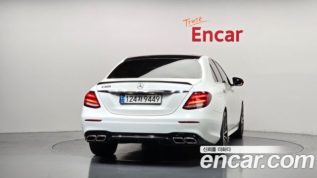 Mercedes-Benz E-Class (W213) E300 AMG Line 2019 — фото 4