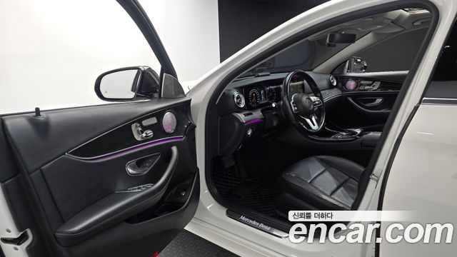 Mercedes-Benz E-Class (W213) E300 AMG Line 2019 — фото 10