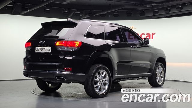 Jeep Grand Cherokee 3.0 Diesel Overland Summit WK2 2015 — фото 2