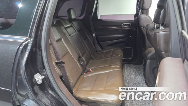 Jeep Grand Cherokee 3.0 Diesel Overland Summit WK2 2015 — фото 12
