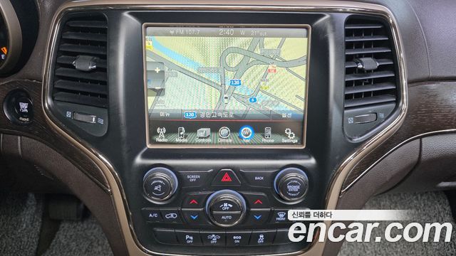 Jeep Grand Cherokee 3.0 Diesel Overland Summit WK2 2015 — фото 14