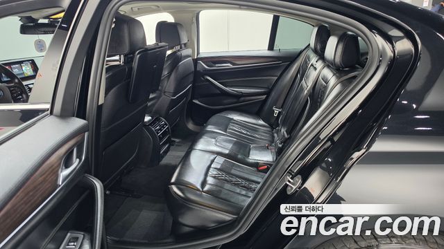 BMW 5 Series (G30) 530i Luxury Plus 2018 — фото 11