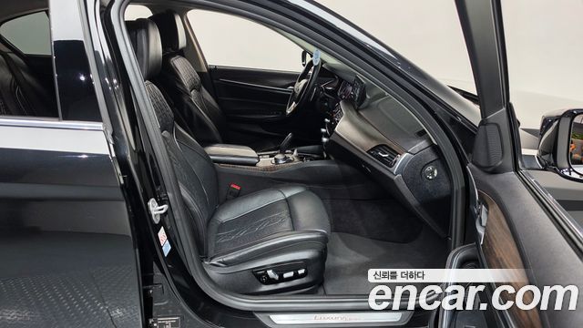 BMW 5 Series (G30) 530i Luxury Plus 2018 — фото 26
