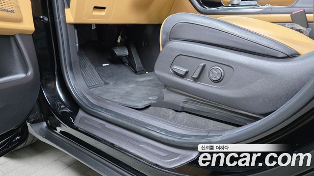 Kia Carnival (IV) Gasoline 7-Seater Noblesse 2023 — фото 32