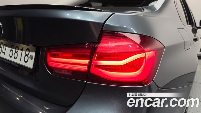 BMW 3 Series (F30) 320i M Sport Shadow 2018 — фото 23
