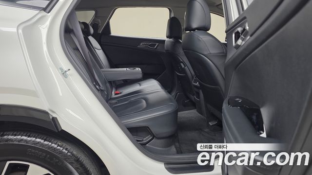 Kia Sportage Hybrid (V) Nobleless 2WD 2023 — фото 11