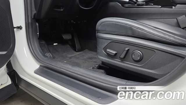 Kia Sportage Hybrid (V) Nobleless 2WD 2023 — фото 32