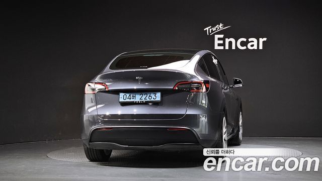 Tesla Model Y RWD 2024 — фото 4