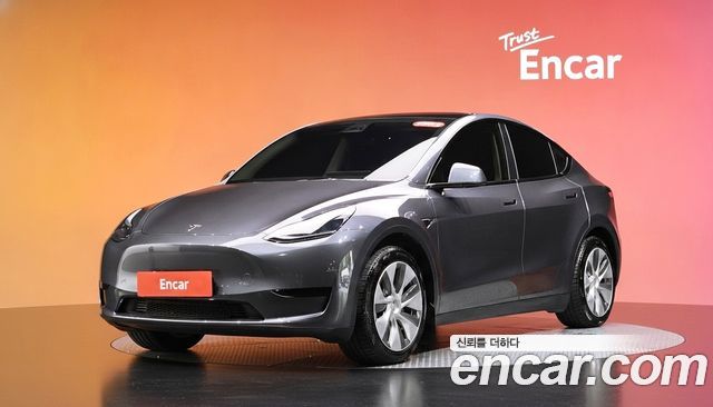 Tesla Model Y RWD 2024 — фото 1