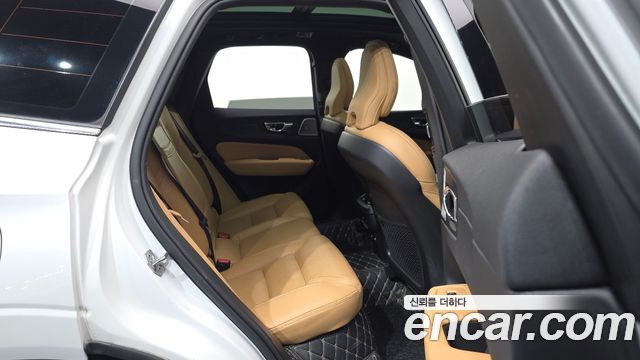 Volvo XC60 (II) D5 Inscription 2019 — фото 12
