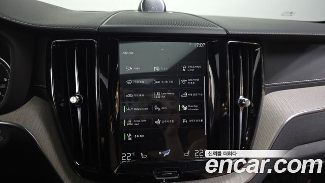 Volvo XC60 (II) D5 Inscription 2019 — фото 16