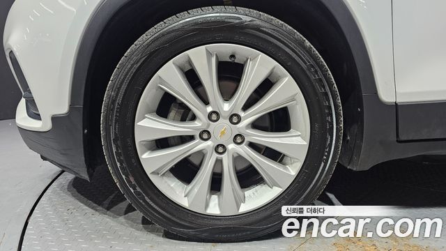 Chevrolet Trax 1.4 Premier 2018 — фото 5