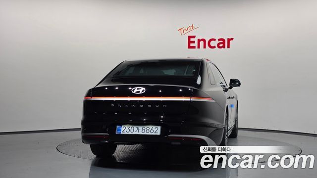 Hyundai Grandeur Hybrid (GN7) Caligraphy 2027 — фото 4