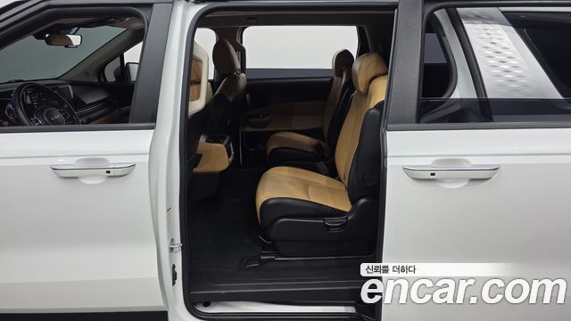 Kia Carnival (IV) Gasoline 9-Seater Prestige 2023 — фото 11