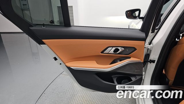 BMW 3 Series (G20) 320i M Sport 2025 — фото 25