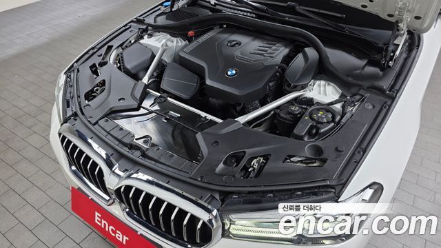 BMW 5 Series (G30) 520i M Sport 2023 — фото 6