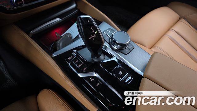 BMW 5 Series (G30) 520i M Sport 2023 — фото 9