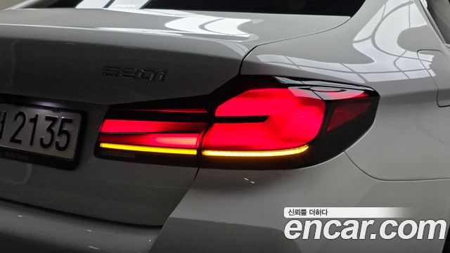 BMW 5 Series (G30) 520i M Sport 2023 — фото 23