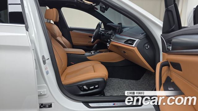 BMW 5 Series (G30) 520i M Sport 2023 — фото 26