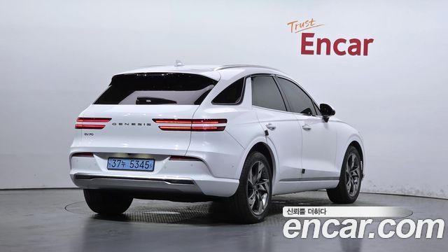 Genesis Electrified (GV70) e-AWD 2022 — фото 2