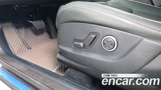 Genesis Electrified (GV70) e-AWD 2022 — фото 38
