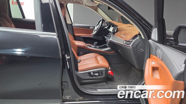 BMW X7 (G07) xDrive 40i Design Pure Excellence 7-Seater 2022 — фото 11