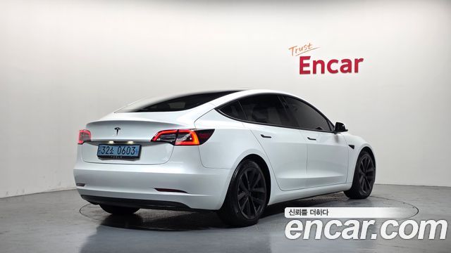 Tesla Model 3 Standard Range Plue RWD 2021 — фото 2