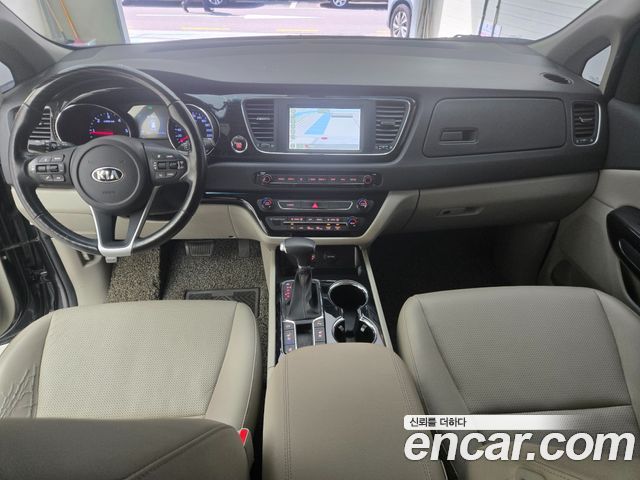Kia Carnival 9-Seater Prstige 2019 — фото 7