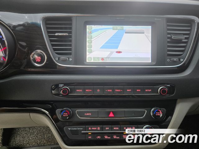 Kia Carnival 9-Seater Prstige 2019 — фото 18