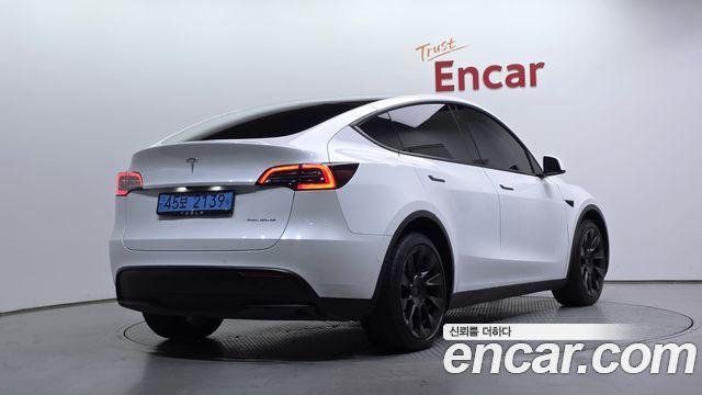 Tesla Model Y Long Range AWD 2022 — фото 2
