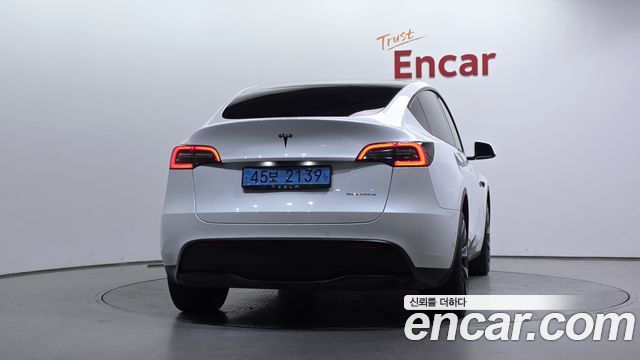 Tesla Model Y Long Range AWD 2022 — фото 4