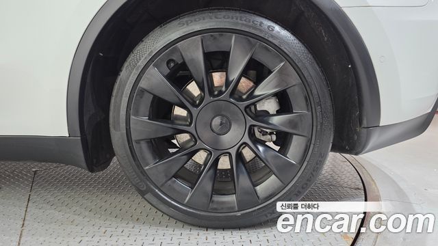Tesla Model Y Long Range AWD 2022 — фото 21